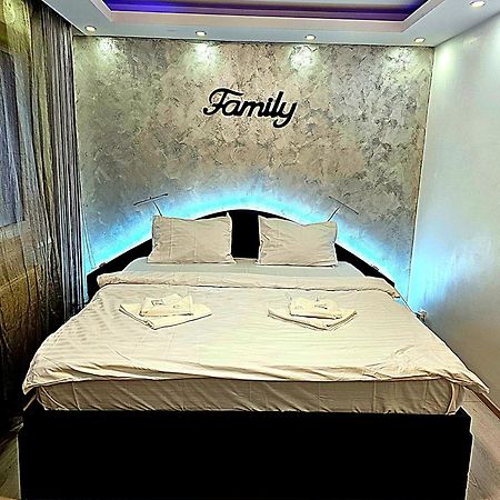 Luxury Paul Apartment Green, Private & Accessible Brasov Ngoại thất bức ảnh