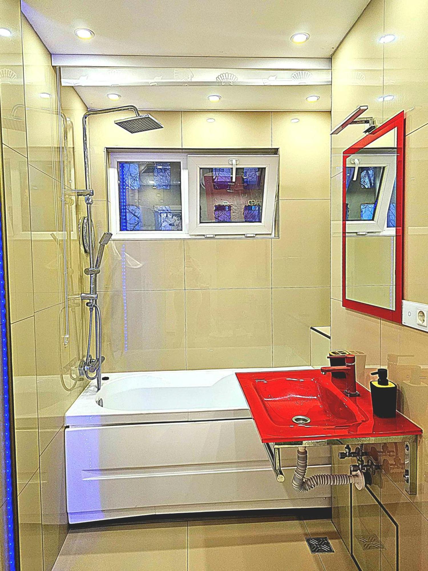 Luxury Paul Apartment Green, Private & Accessible Brasov Ngoại thất bức ảnh